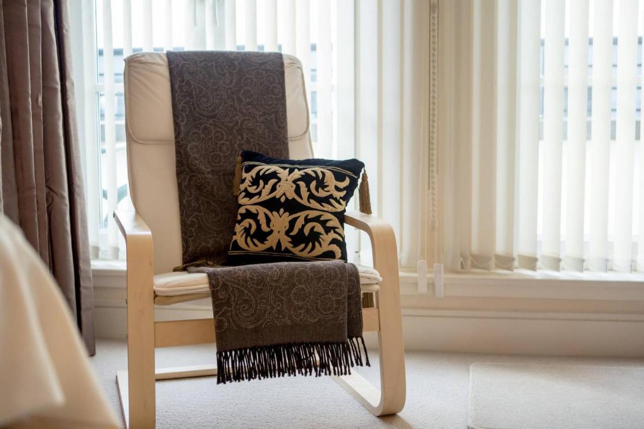 Joivy Inviting Near Leith Walk *