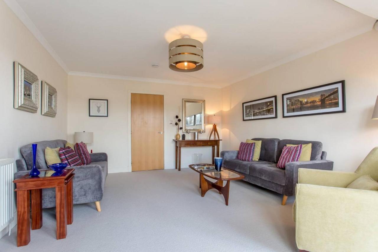 Joivy Inviting Near Leith Walk *
