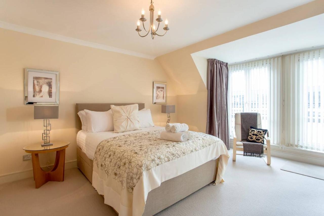 Joivy Inviting Near Leith Walk *
