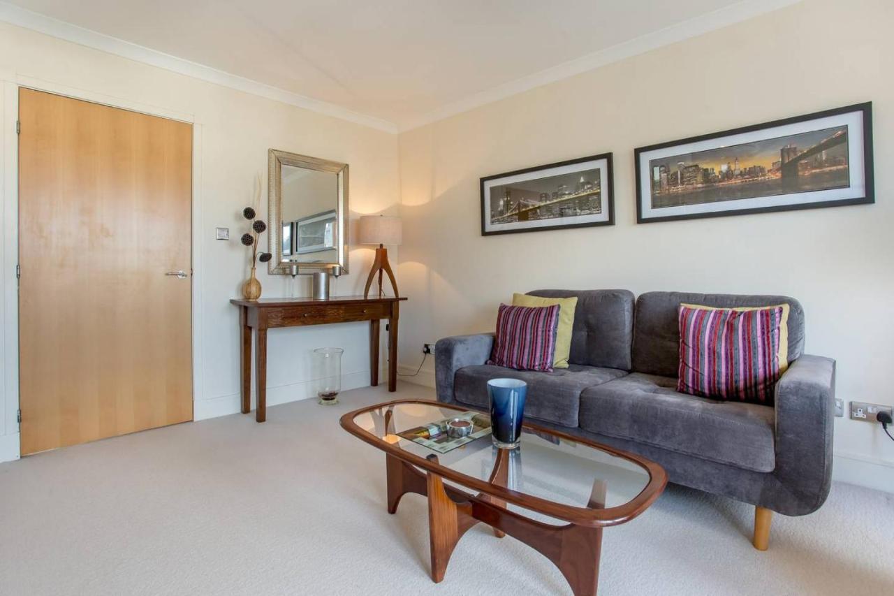 Joivy Inviting Near Leith Walk