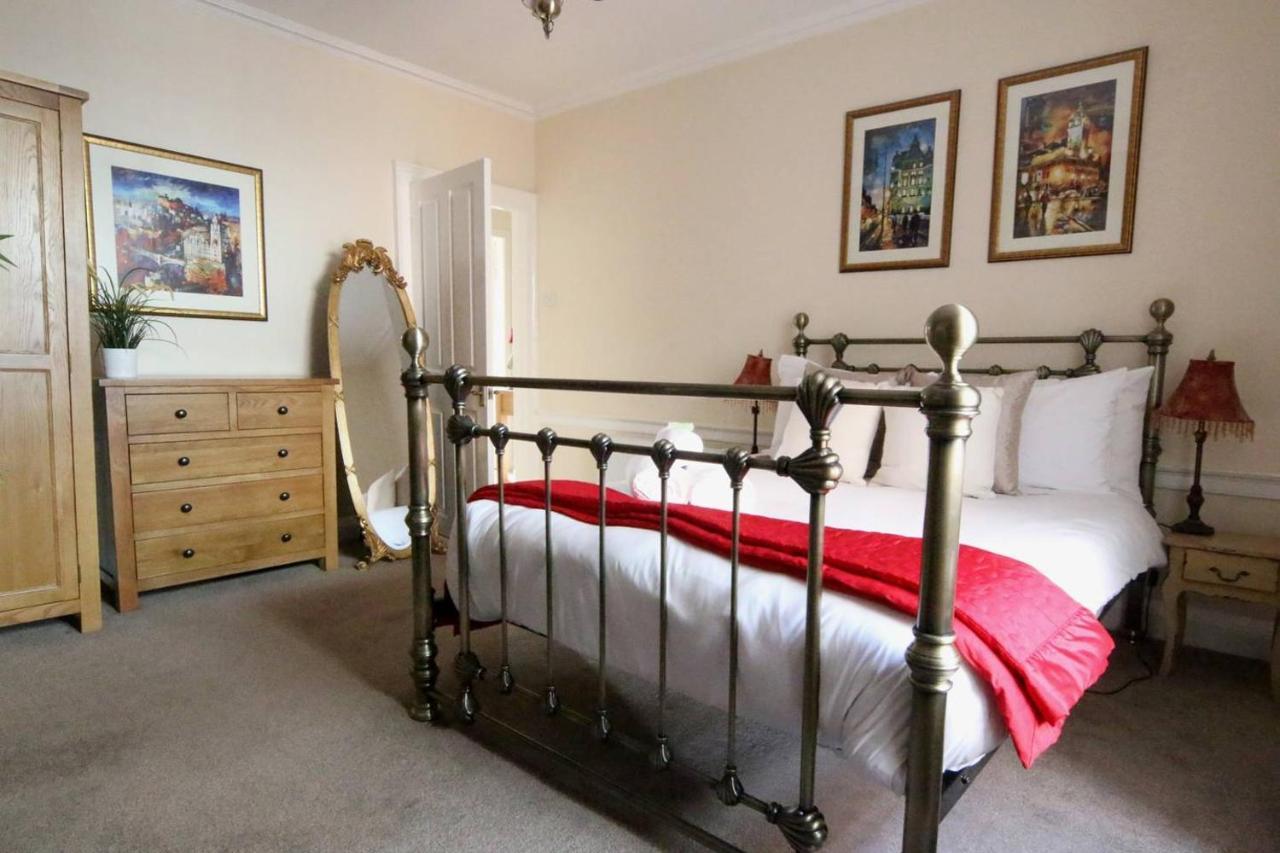 Altido Perfect Location - Stylish 2bd Rose St