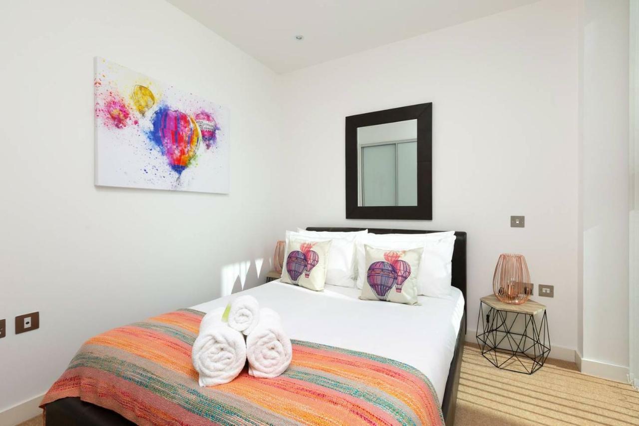 Apartment Altido Fantastic Flat With Parking