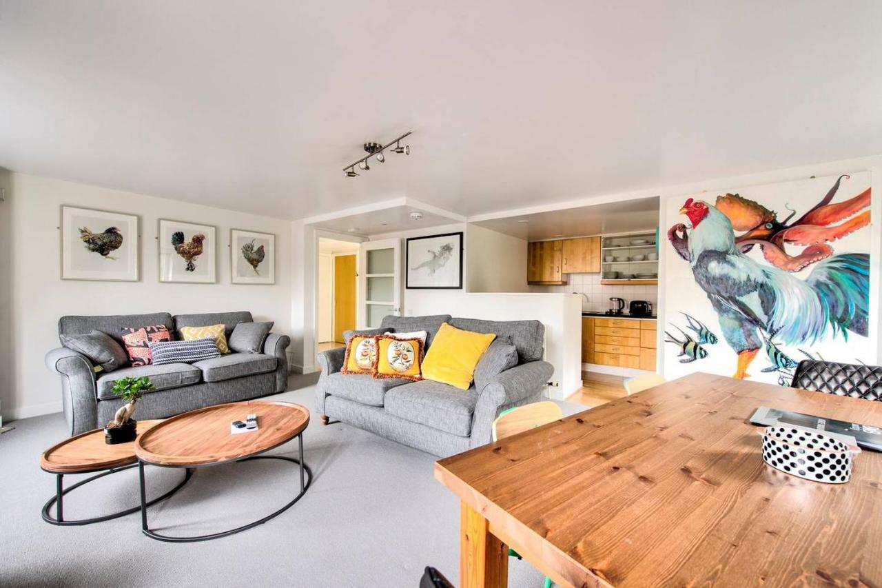 Altido Ultra Stylish Calton Road Apt W/ Parking Apartment EDI