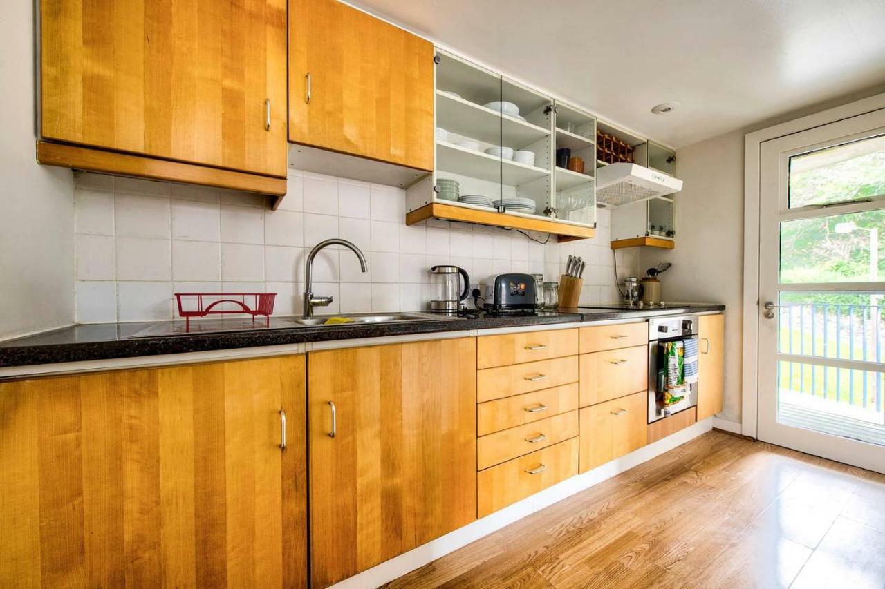 Apartment Altido Ultra Stylish Calton Road Apt W/ Parking *