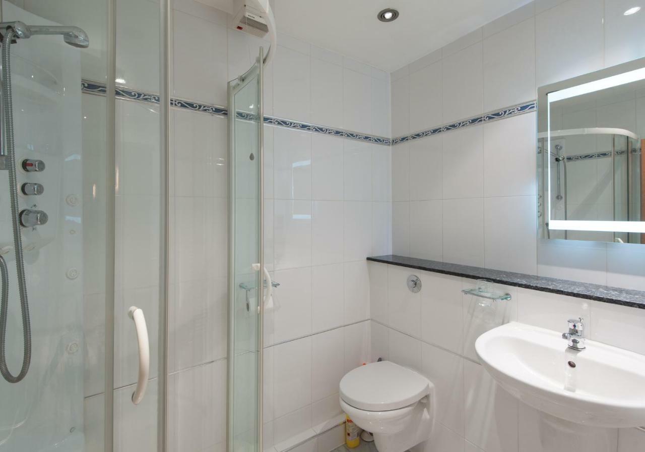 The York Place Apartment *