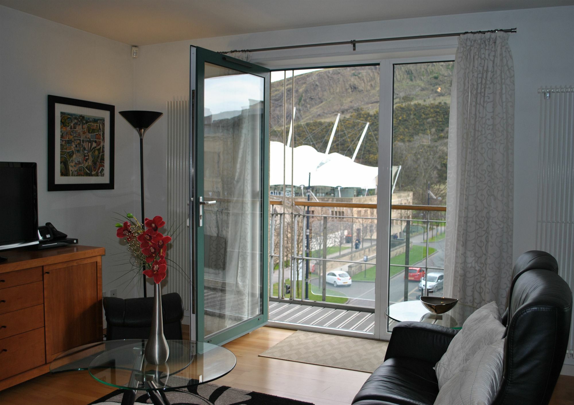 Dreamhouse Holyrood Park Apartment Edinburgh