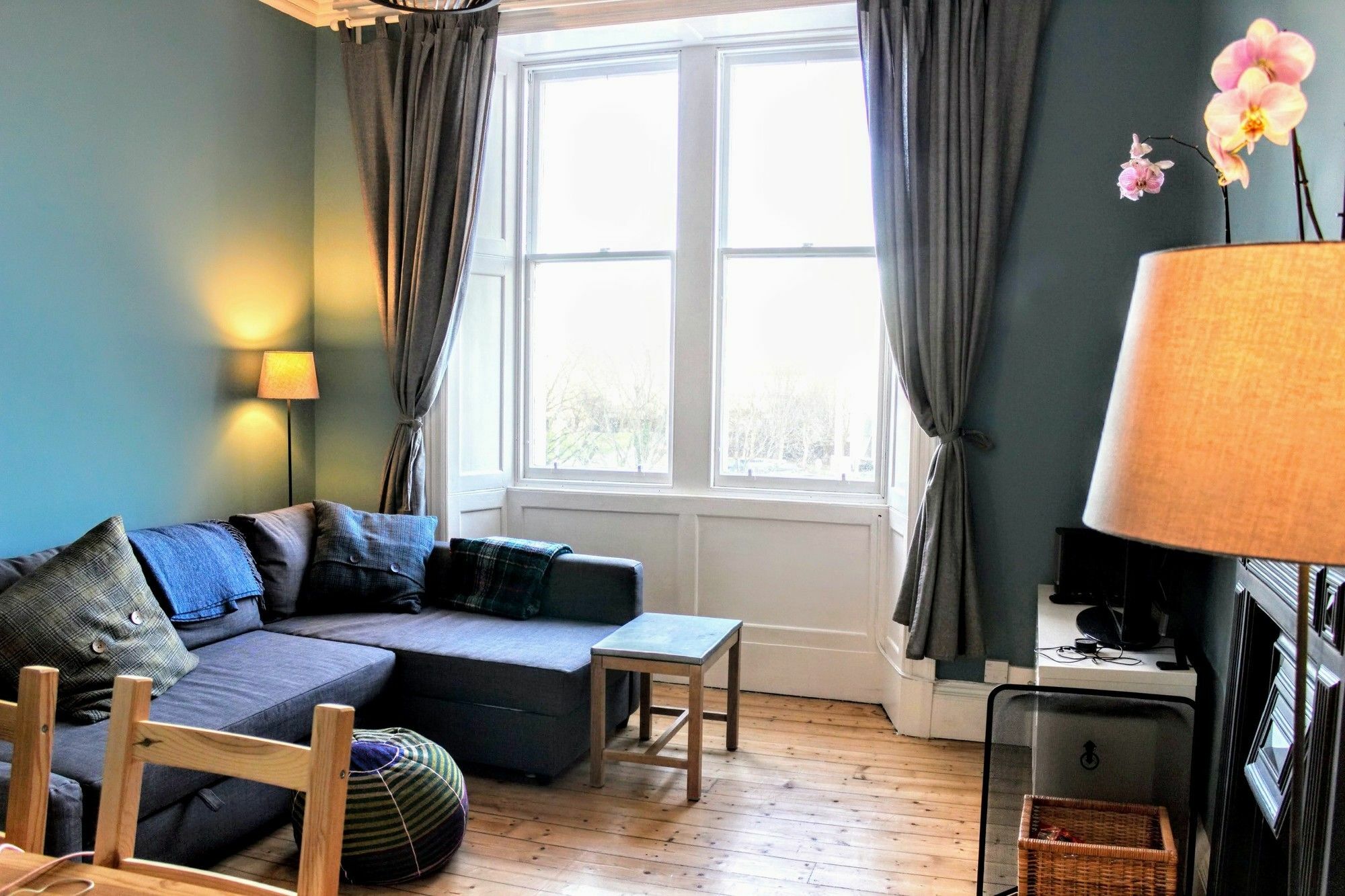 Bright Modern Arthurs Seat 2 Bedroom Appartement *