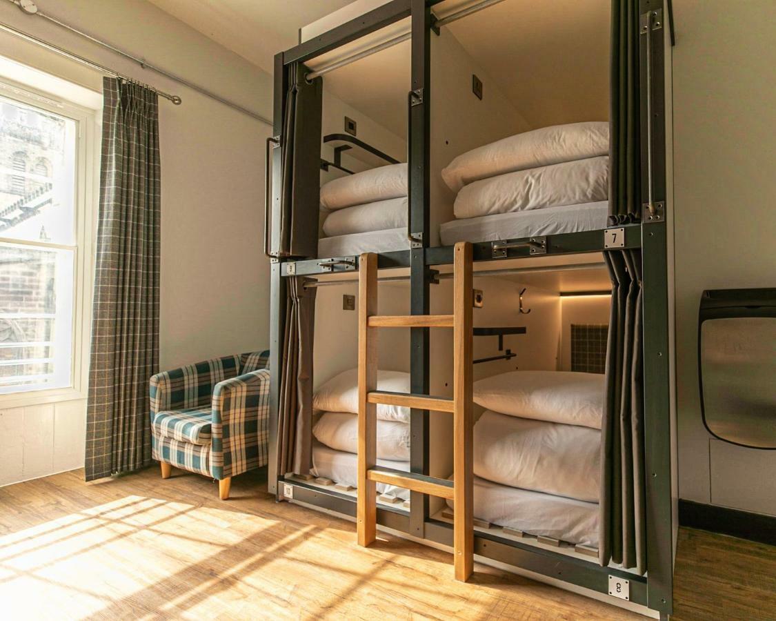 Hostel Code Pod - The Court - *
