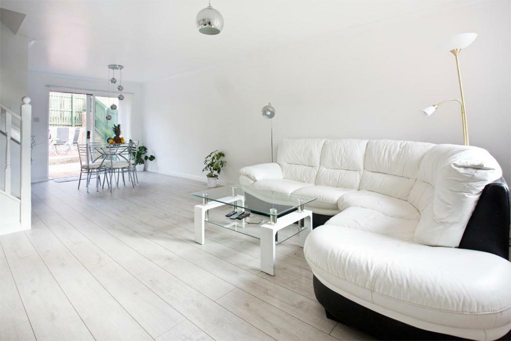 Gala - Free Parking Homestay Edinburgh
