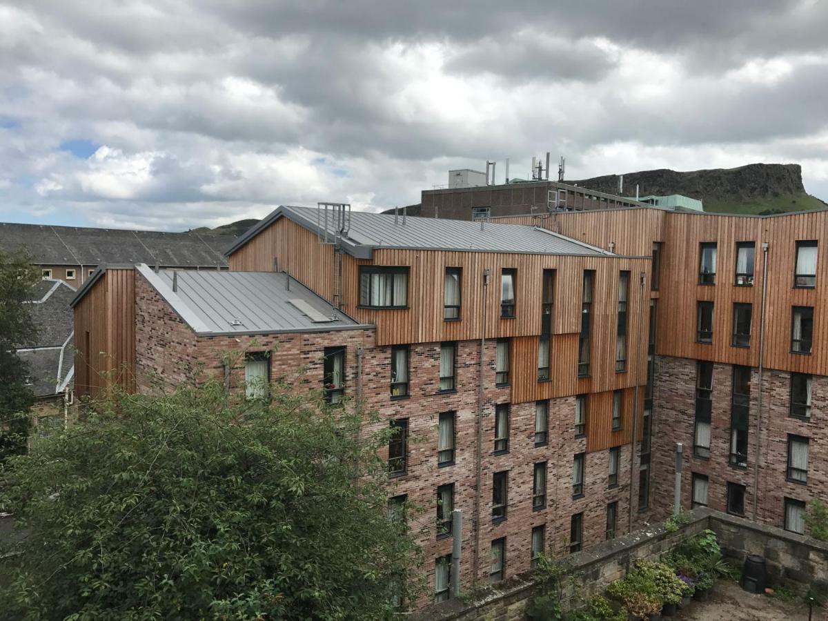 Chessels Court