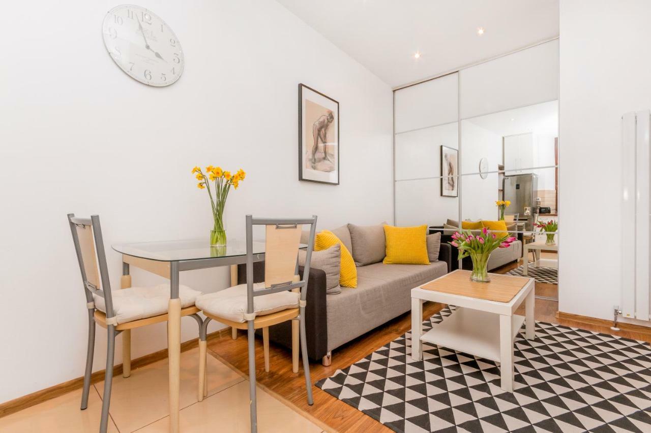 Beautiful Holyrood Park Apartment Edinburgh