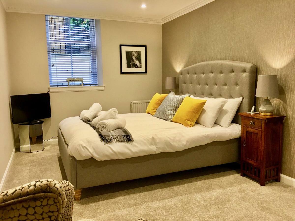 Escape To @ Abercromby Place Apartment