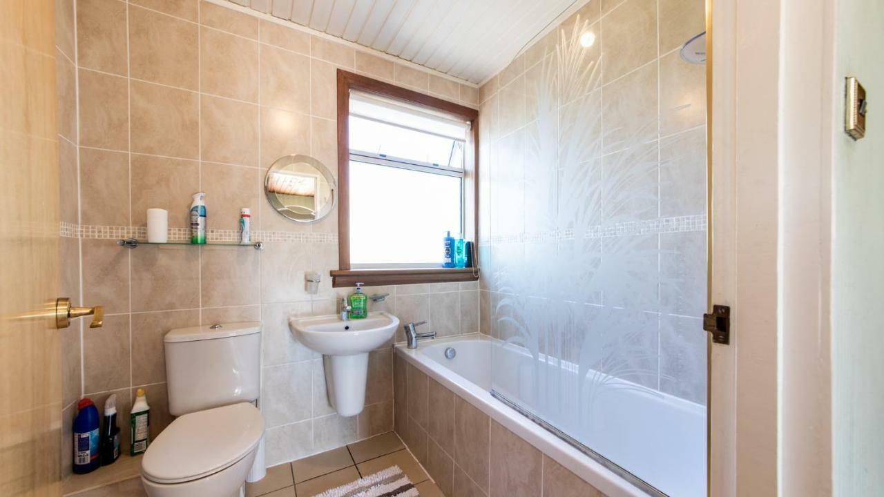 Ferienhaus 3 Bed House W/drive&garden V/fast Wifi Near Bioquarter *