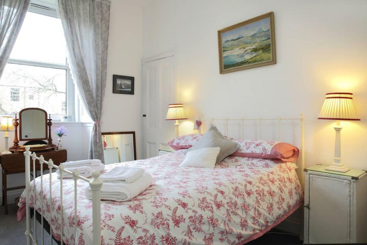 5 Star Beautiful & Vintage, Spacious In Chic Location! *