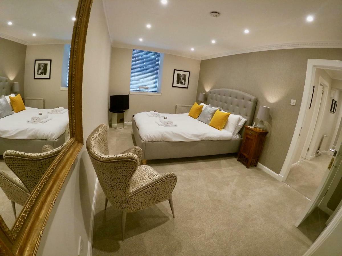 Escape To @ Abercromby Place Apartment