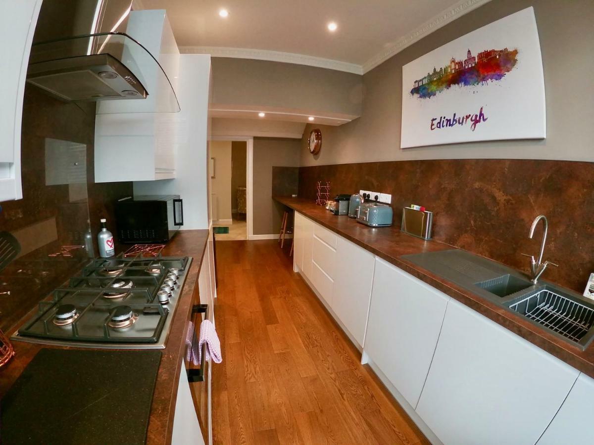 Escape To @ Abercromby Place