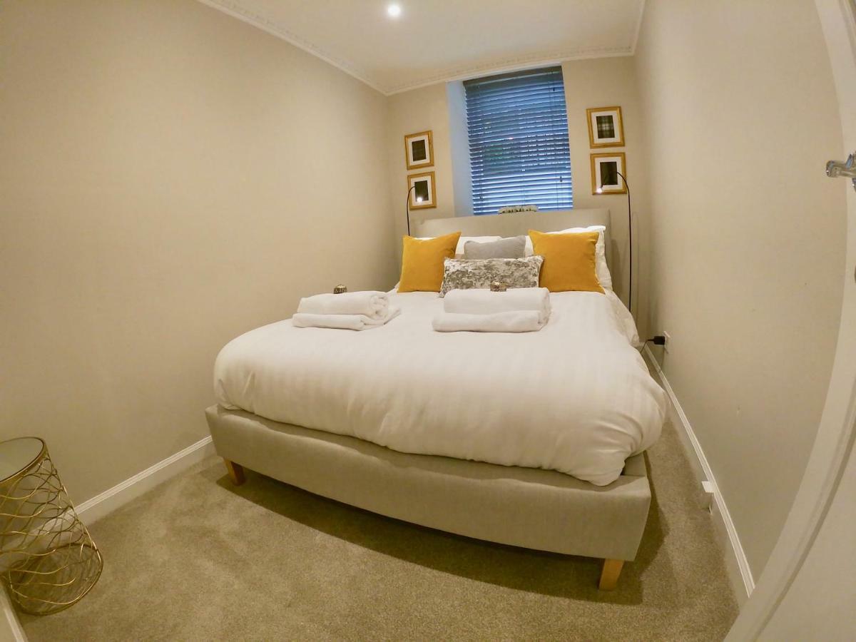 Escape To @ Abercromby Place