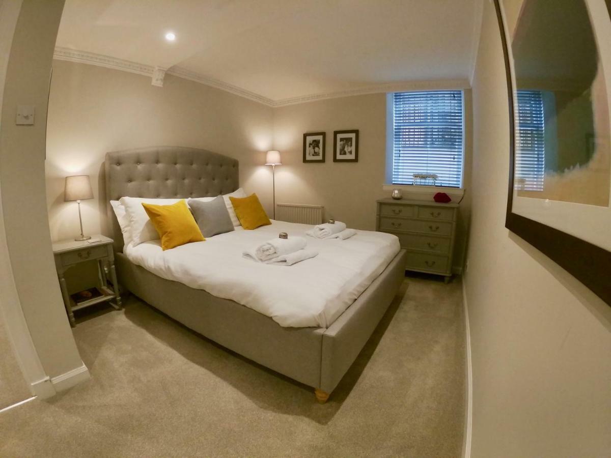 Escape To @ Abercromby Place Apartment *