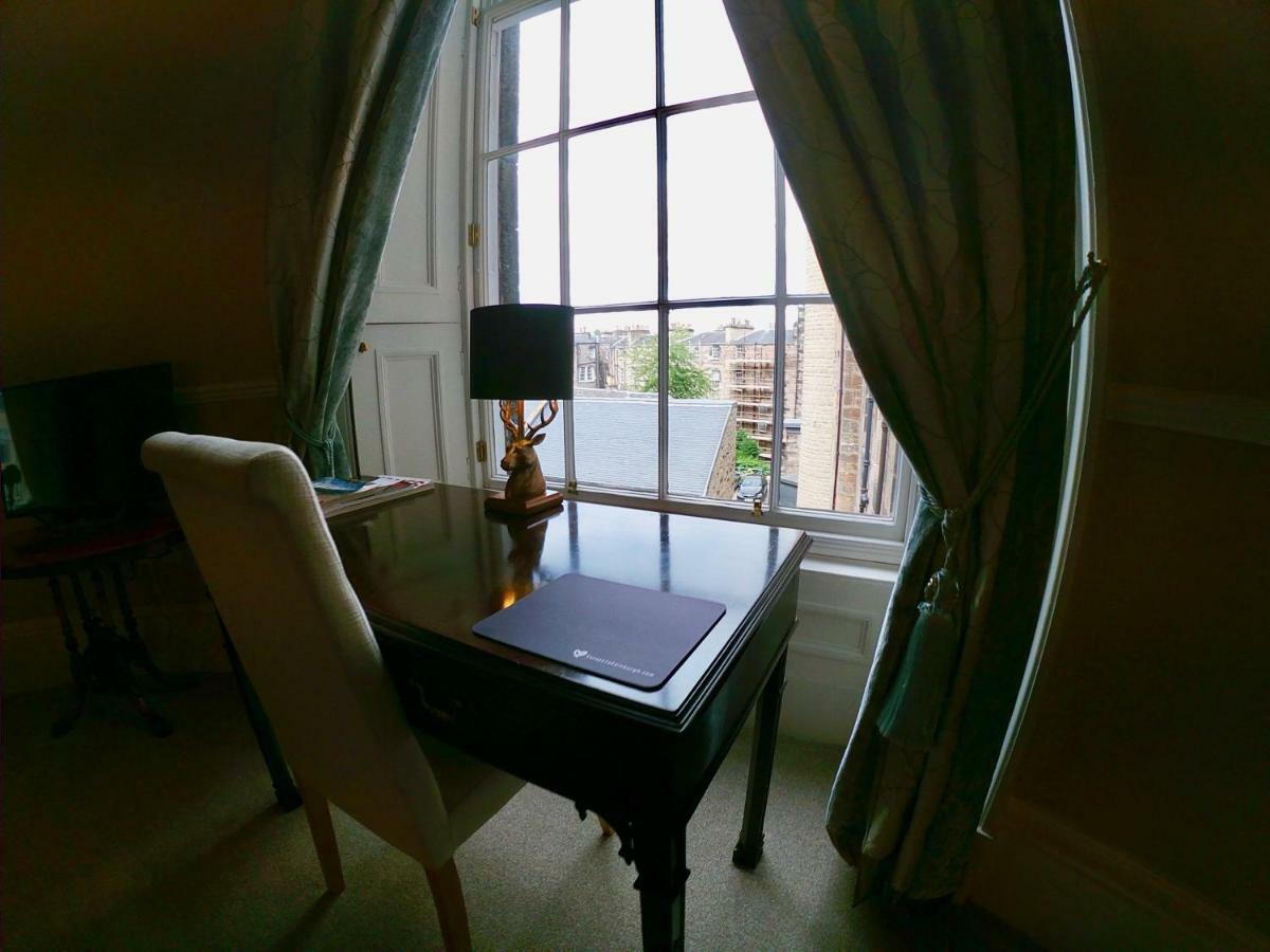 Escape To @ Albyn Place