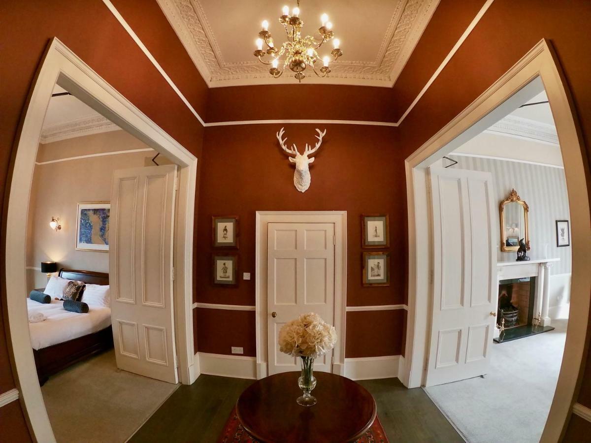 Escape To @ Albyn Place Apartment *