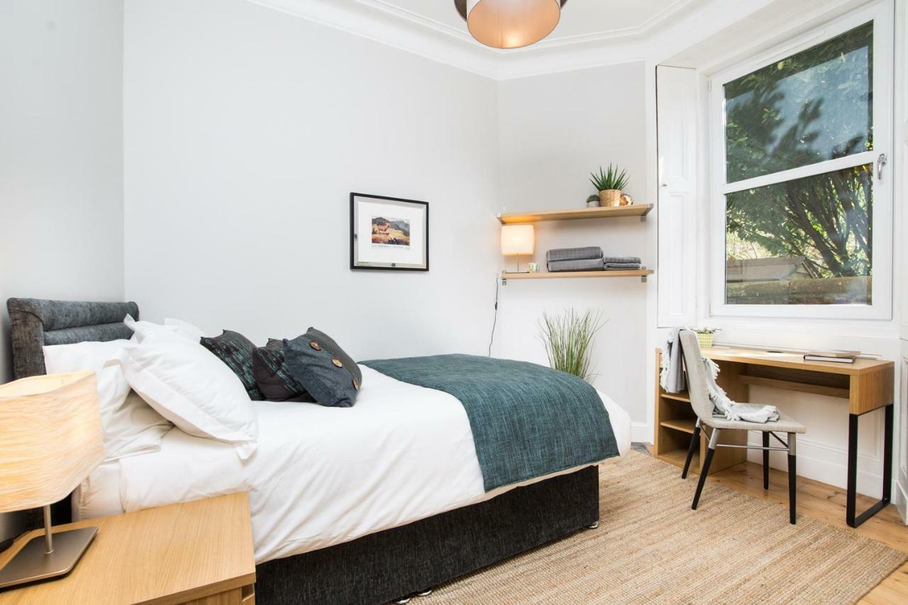 Beautiful, Traditional 2 Bedroom Main Door Flat Edinburgh
