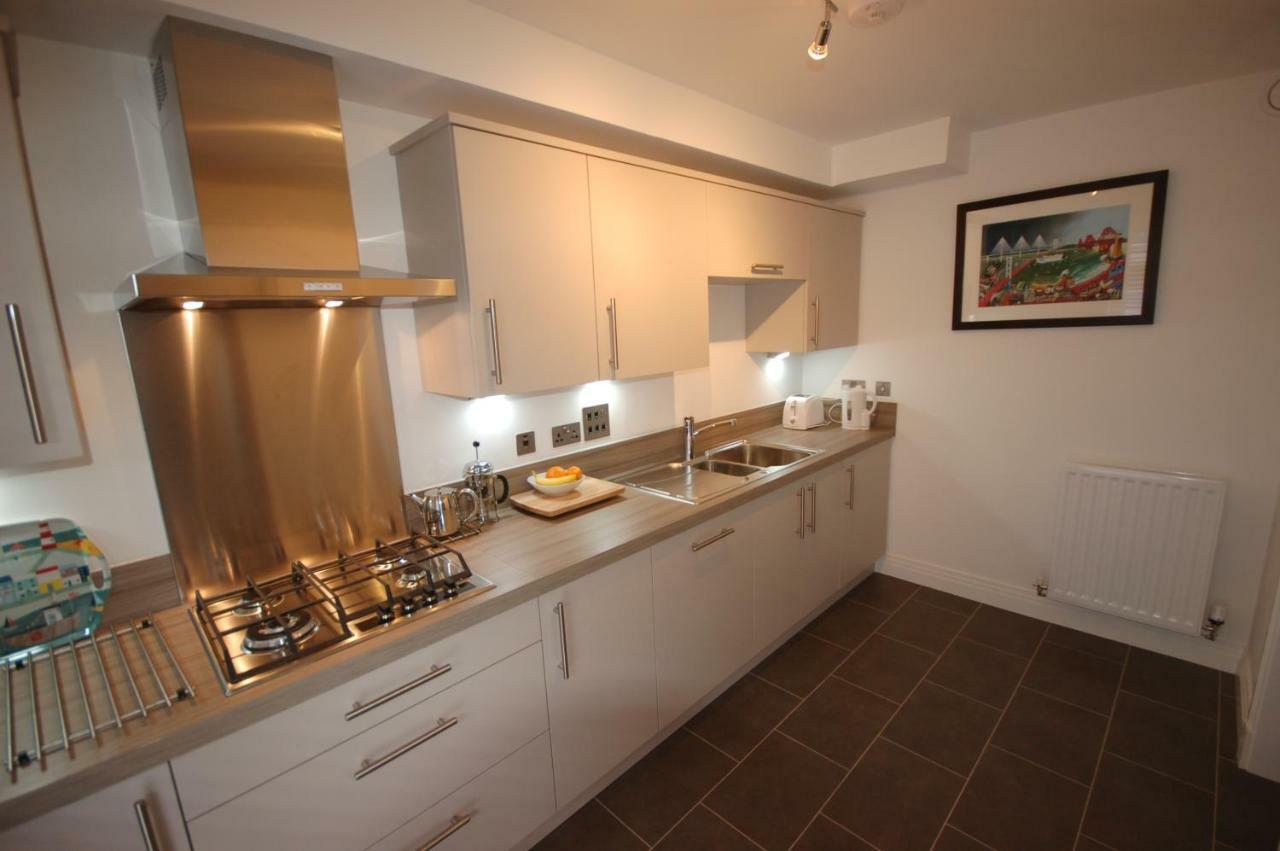 Brunswick Road Apartment *
