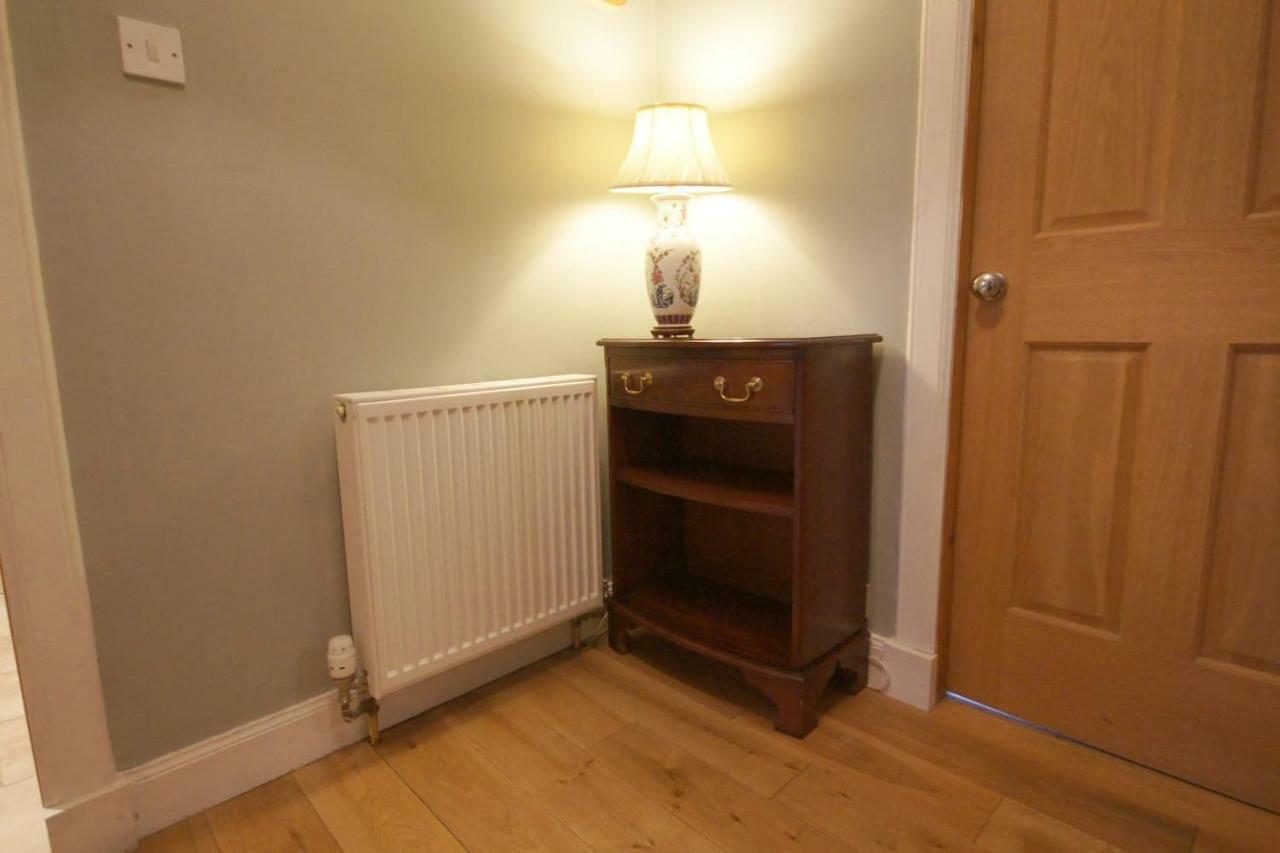 Spacious 2 Bed Next To Royal Mile & Waverley Apartment Edinburgh
