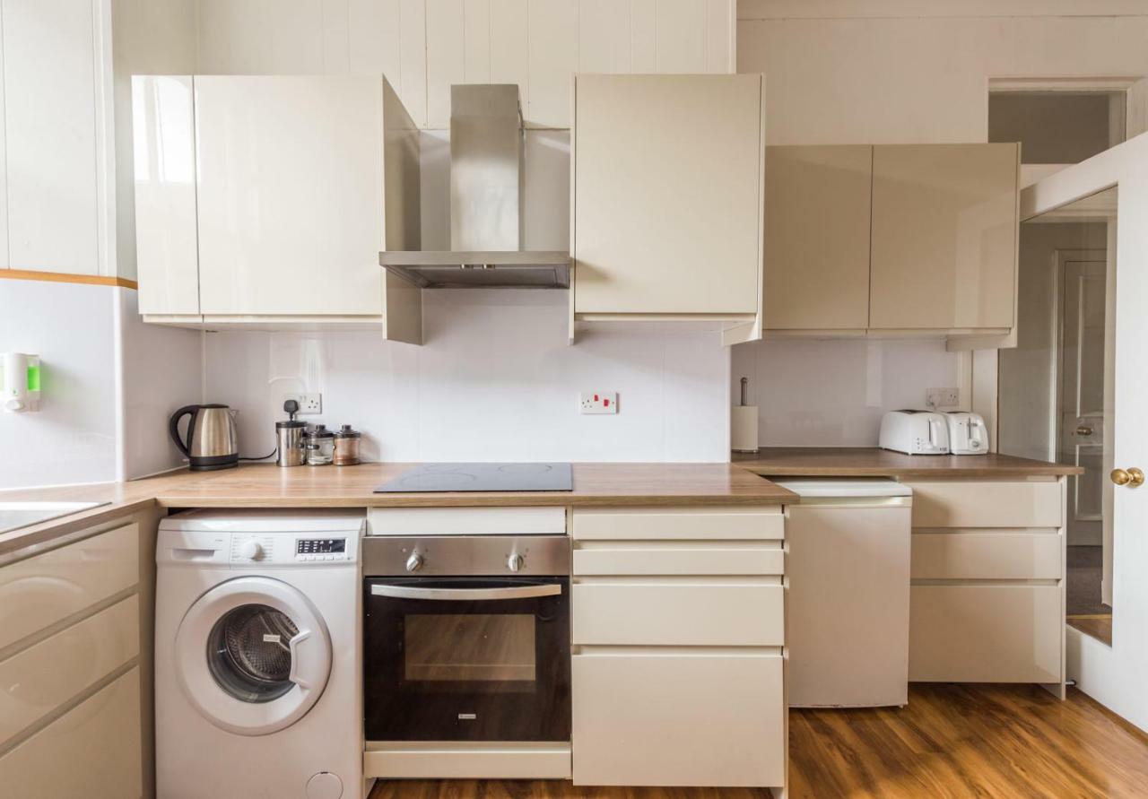 3 Bed Overlooking Meadows Park Appartement EDI