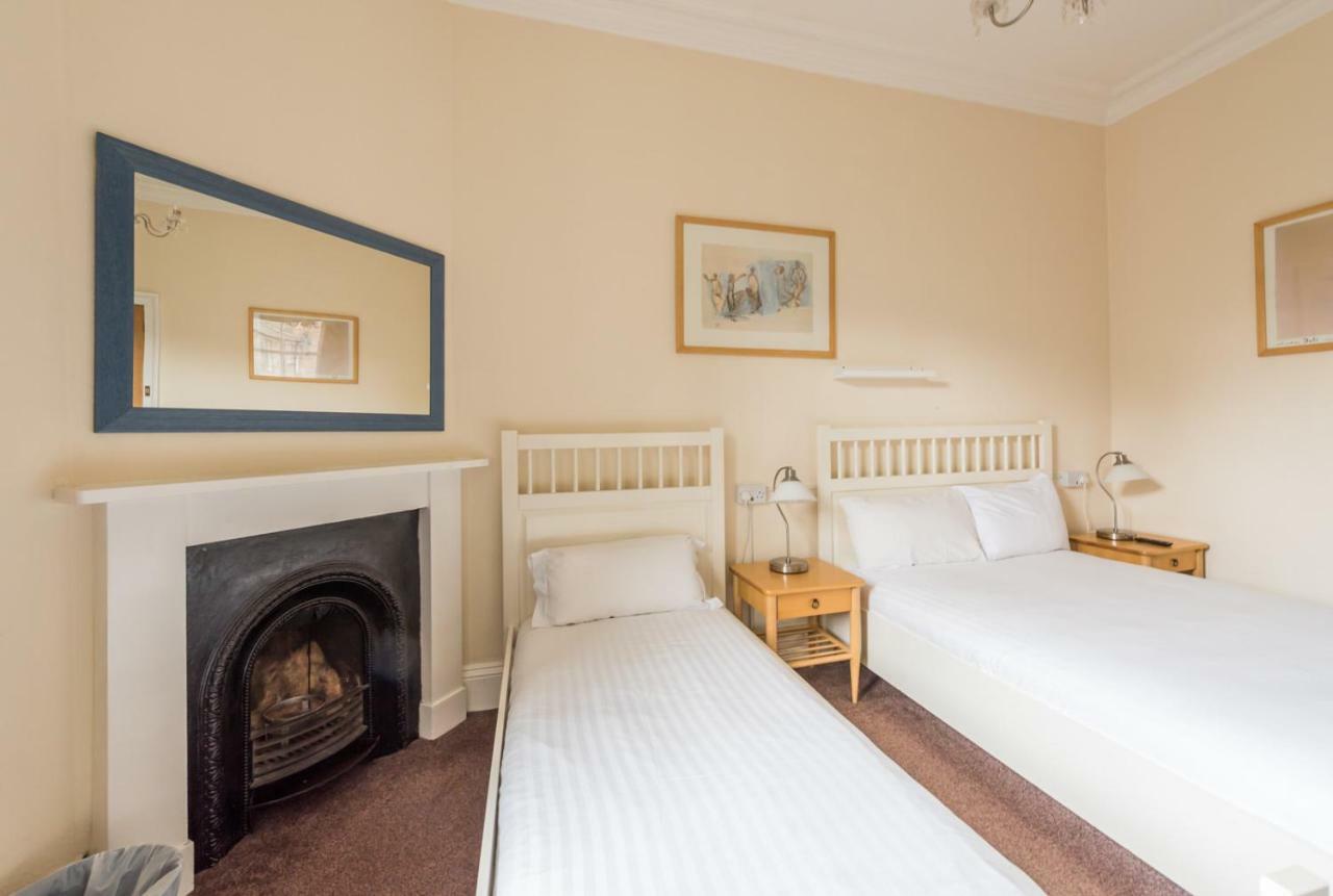 3 Bed Overlooking Meadows Park