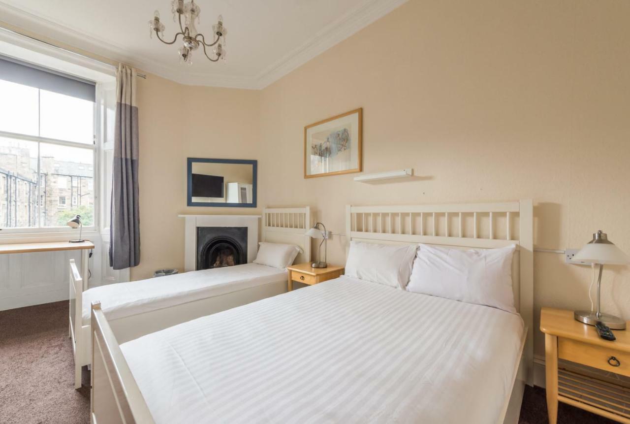 3 Bed Overlooking Meadows Park Appartement