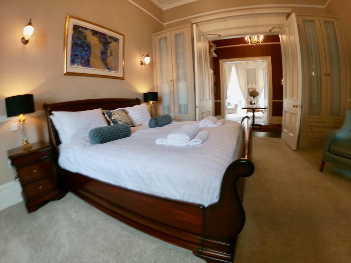 Escape To @ Albyn Place Apartment *
