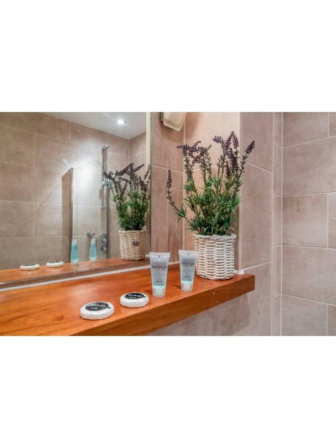 And Stylish One Bedroom * Edinburgh