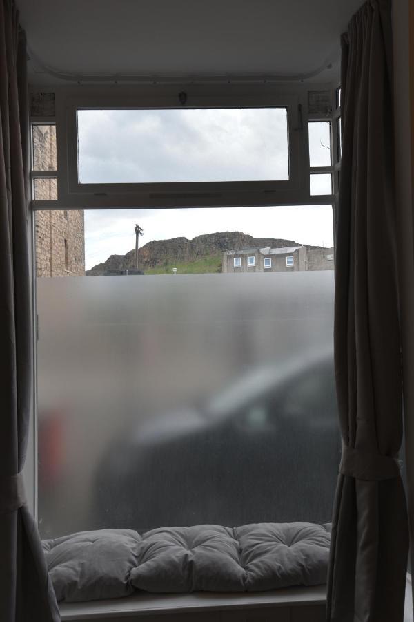 Pleasance Ground Floor Main Door Access * Edinburgh