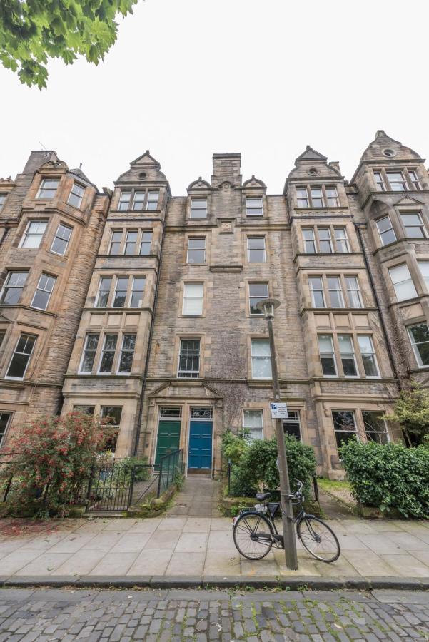 3 Bed Overlooking Meadows Park *