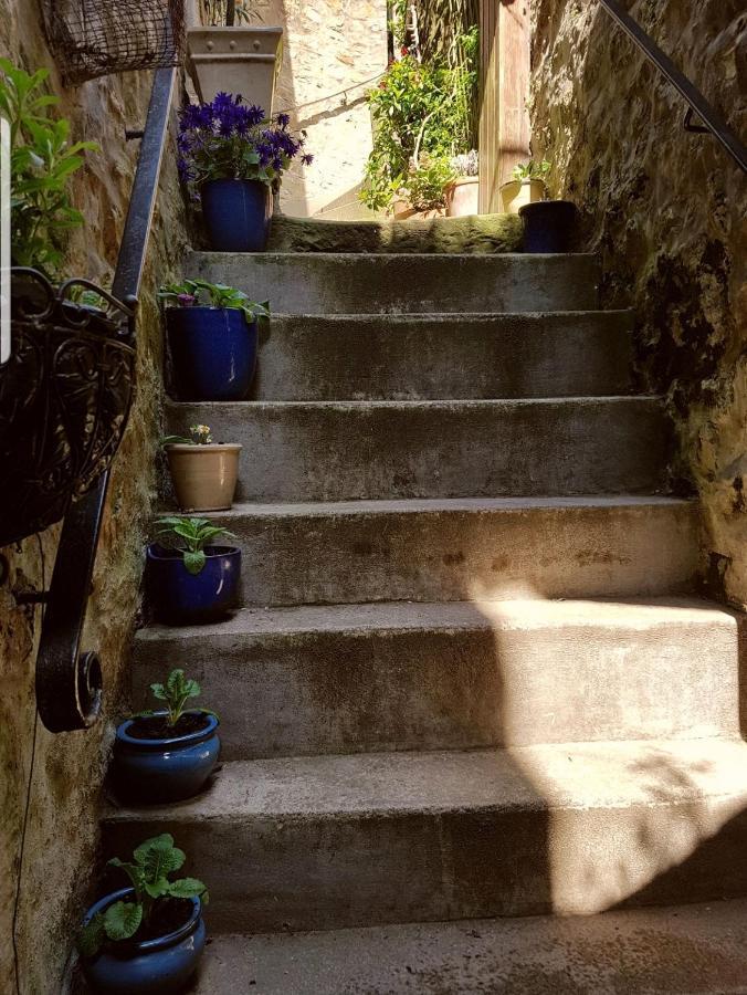 Edinburgh's Dean Village River View Retreat