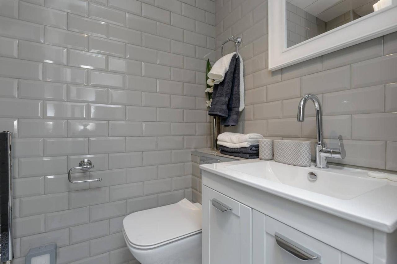 Joivy Exclusive At The Heart Of New Town *