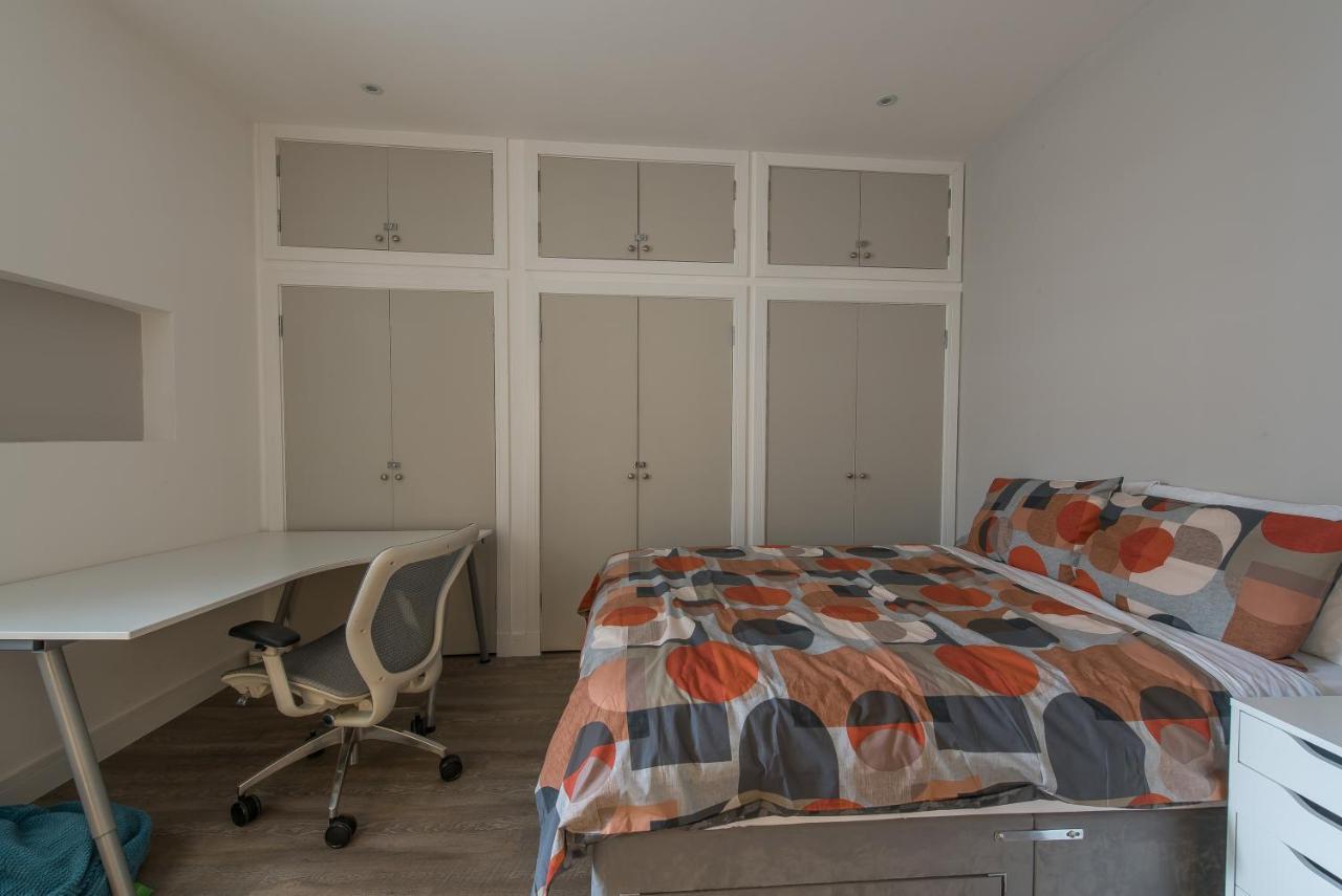 Haymarket Spacious 3 Bedroom Street Level