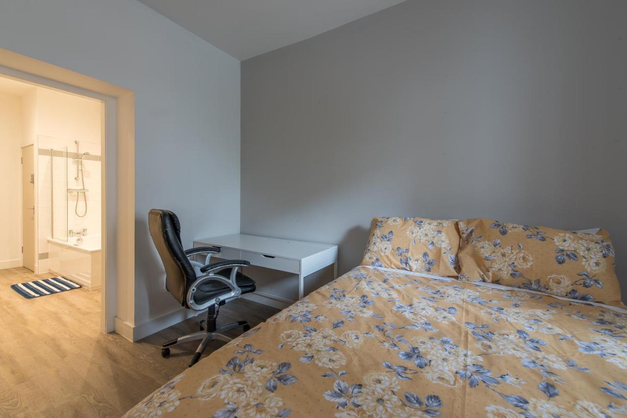 Haymarket Spacious 3 Bedroom Street Level * Edinburgh