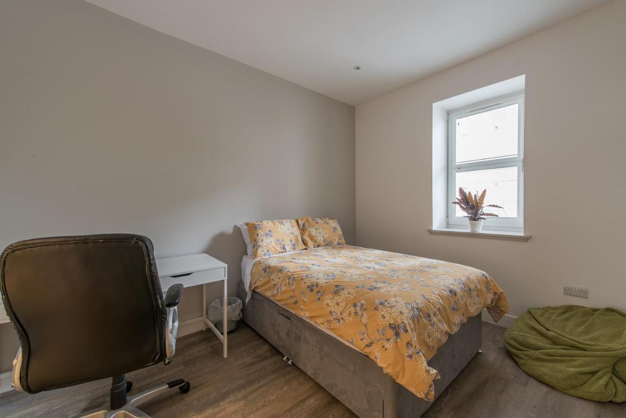 Haymarket Spacious 3 Bedroom Street Level Edinburgh