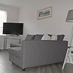 Apartment In Edinburgh With Great View On Castle
