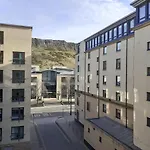 The Park - Holyrood Road With Free Parking