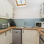 Gloucester Lane - Central Mews Cottage