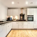 Guestready - Stylish 2 Bed Apartment With Easy Access To The City Centre