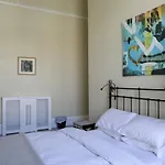 Grand New Town 2 Bedroom In Central Edinburgh