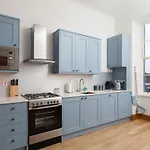 Traditional Luxury Apartment Sleeps 10