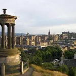 Cozy Apartment Beside Edinburgh Castle!!!