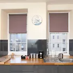 Cozy Apartment Beside Edinburgh Castle!!!