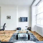 Guestready - Modern Home 5 Minutes Walk From Princes Street