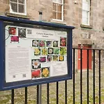 Jewel Of Royal Mile Apartment