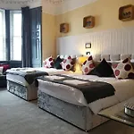 Dundee Terrace - Rooms In The City